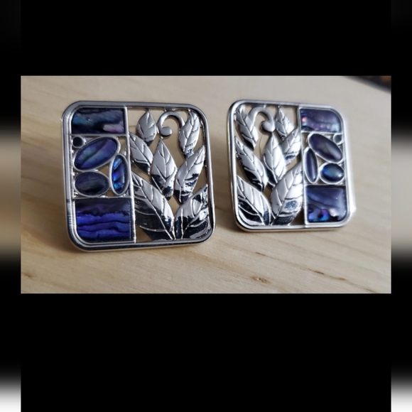 Vtg. Rhodium Silver Inlaid Abalone Shell Earrings - Picture 3 of 4